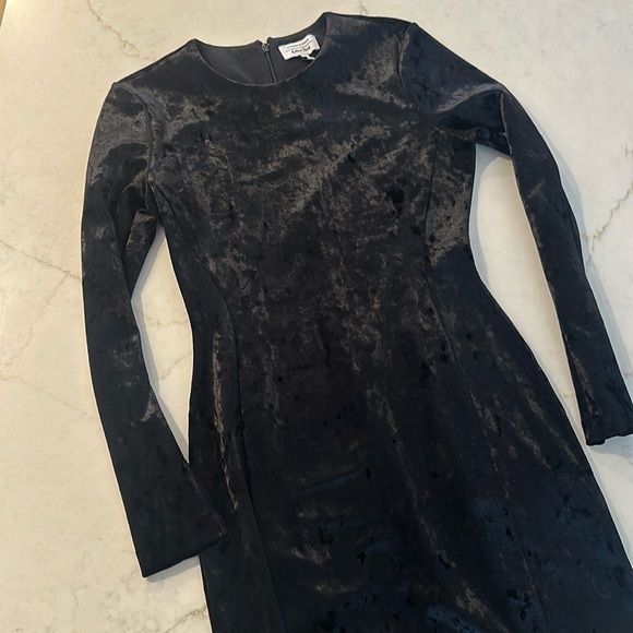 Black Velvet Long Sleeve Mini Dress from & Other Stories - Picture 4 of 10
